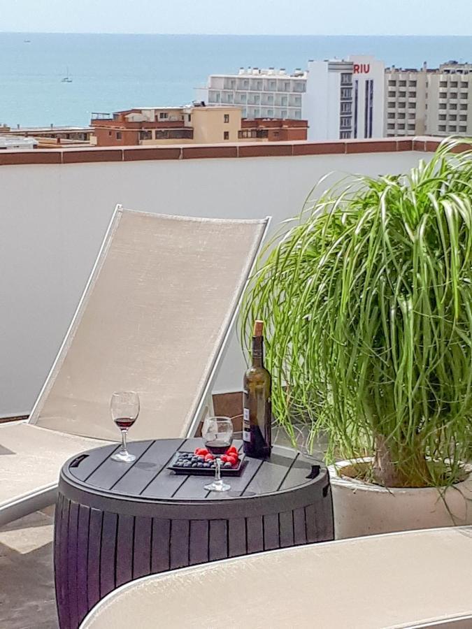 Appartamento Atico Duplex Con Vistas Al Mar. Dos Plazas De Garaje Torremolinos Esterno foto